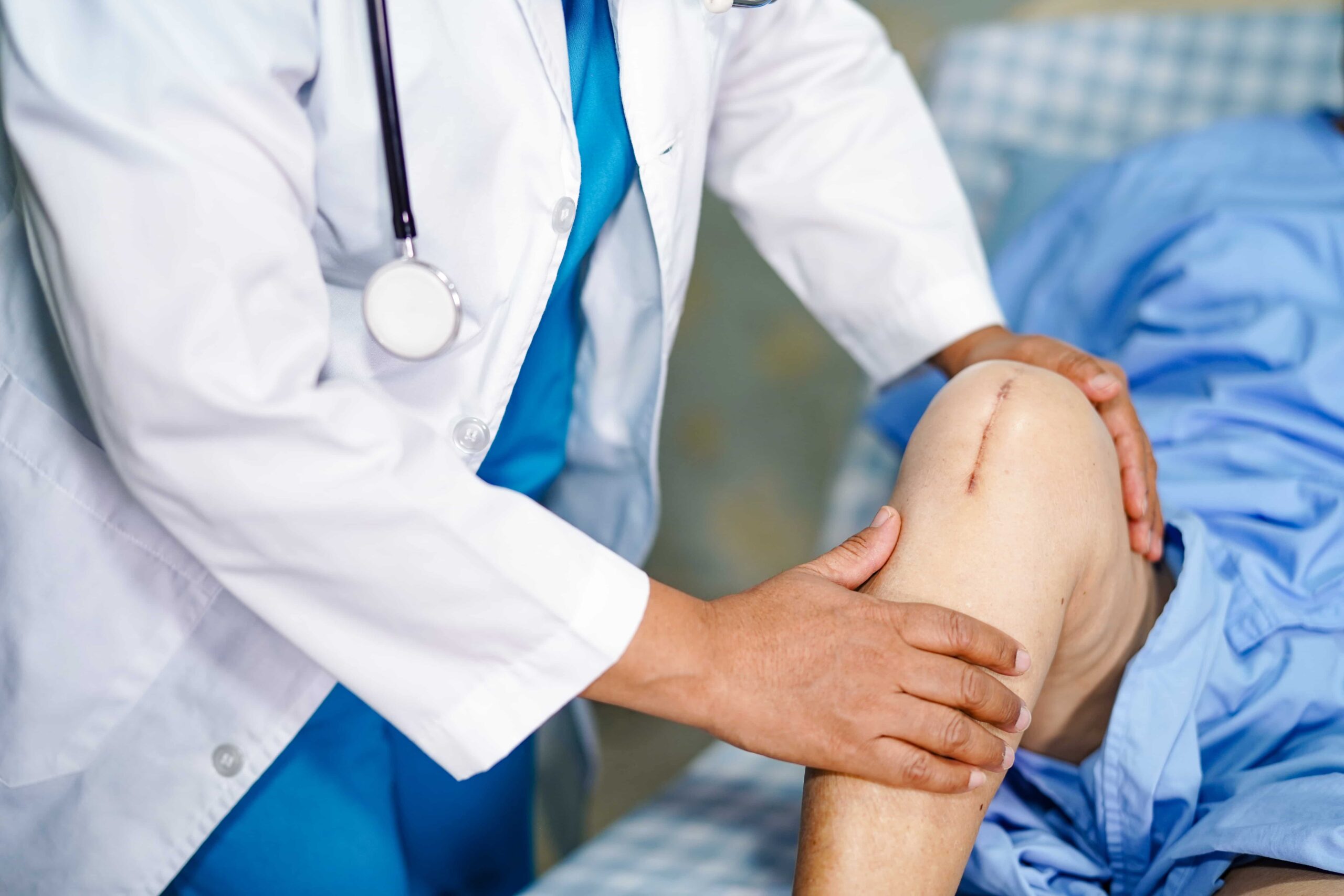 Dr. Vinil Shinde | Best Knee, Hip & Joint Replacement Surgeon